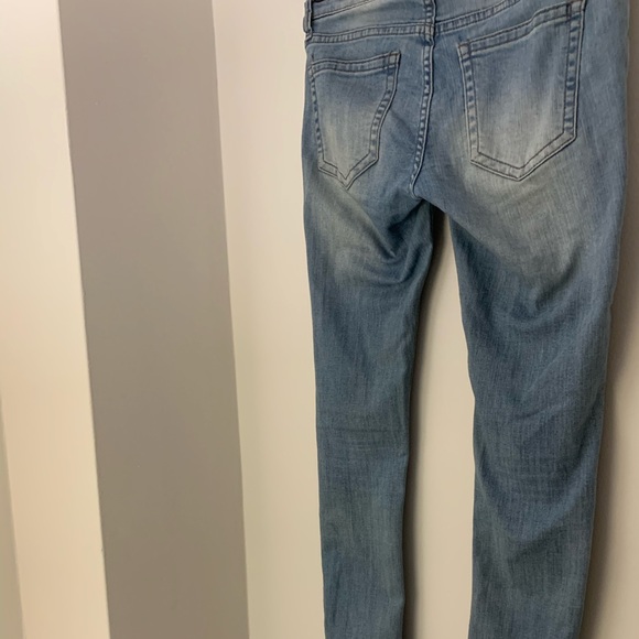 Just USA Light Blue Faded Skinny Jeans - Picture 3 of 10